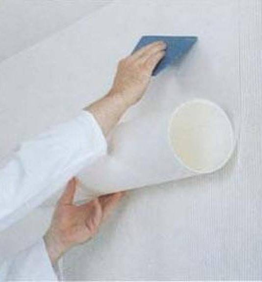 Как клеить стеклохолст на стены под покраску