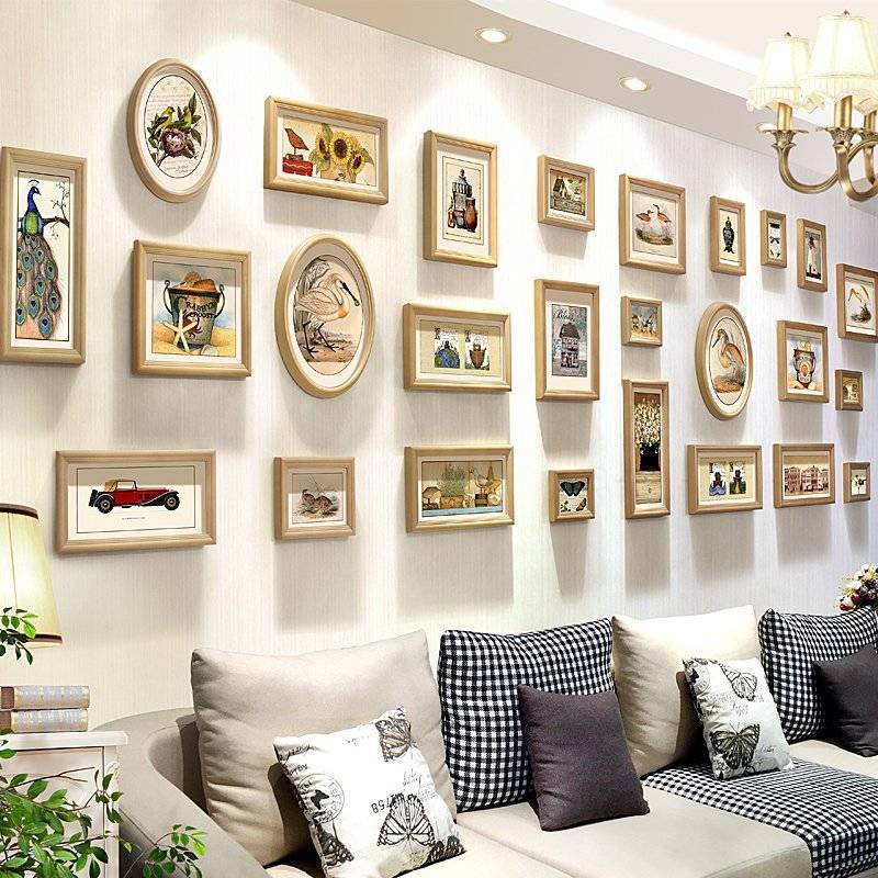 15 идей стильного оформления стены за диваном