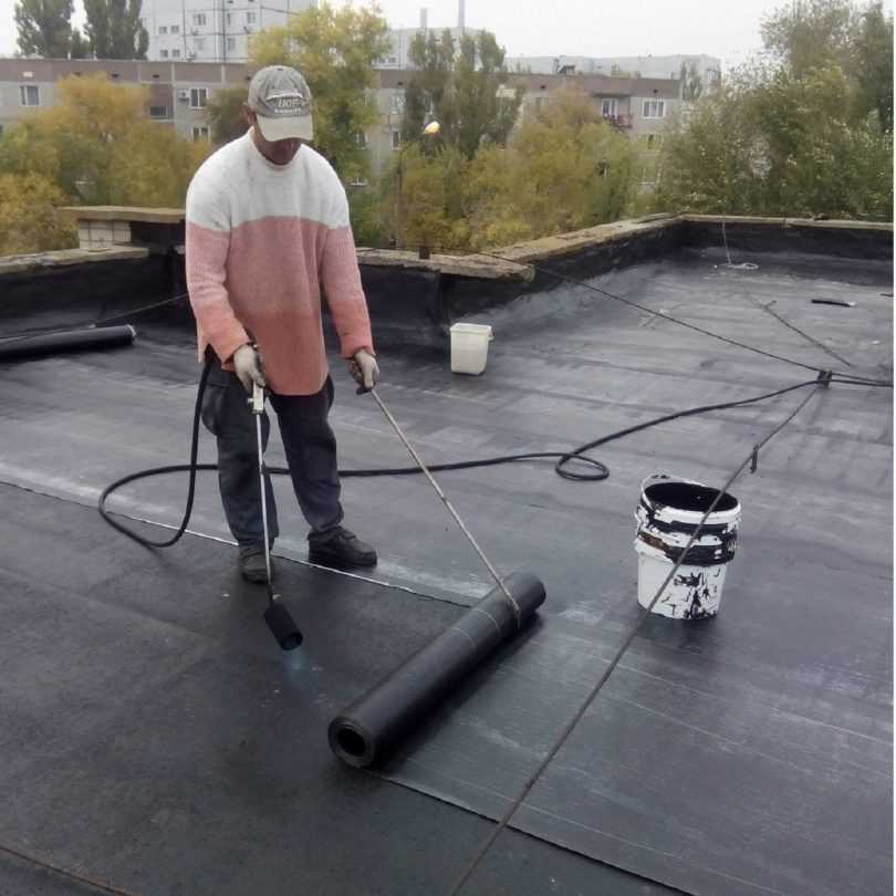Как покрыть крышу рубероидом своими руками