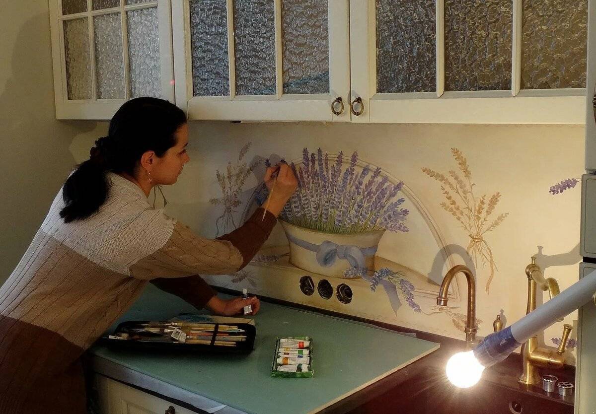 Рисунки на стенах в комнате своими руками: виды, техники, способы, тонкости