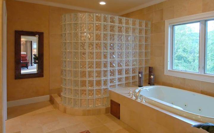 Какие сделать стены в ванной комнате, перегородки (фото)