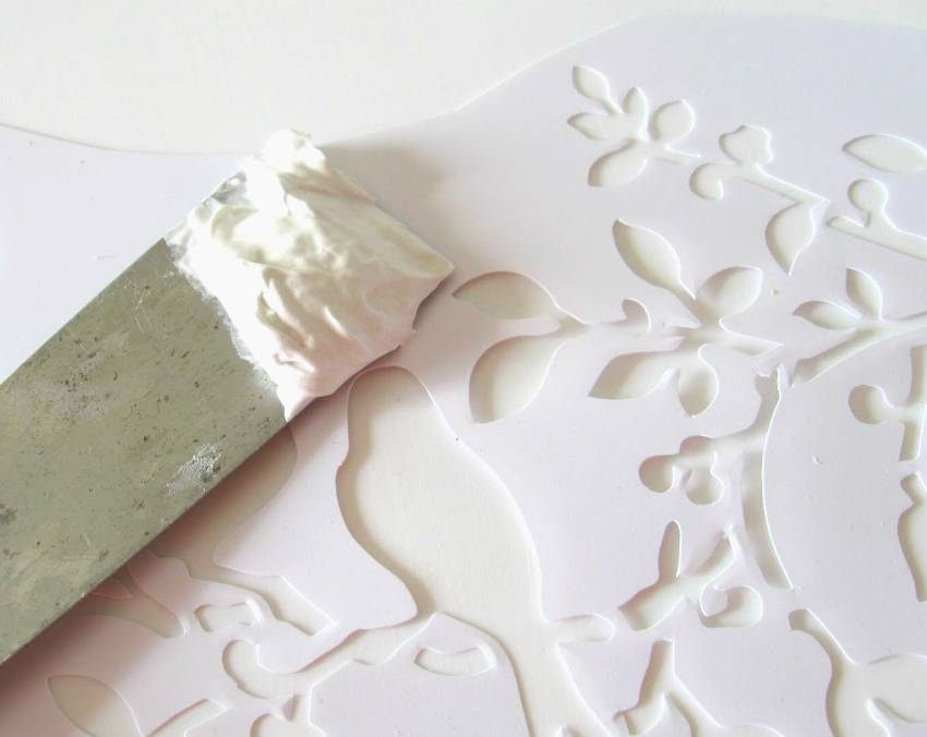 Как и чем можно сделать отделку стены декоративной штукатуркой своими руками