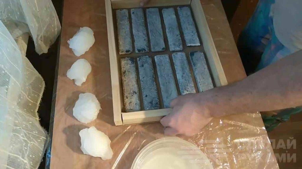 Форма для заливки гипсовой плитки