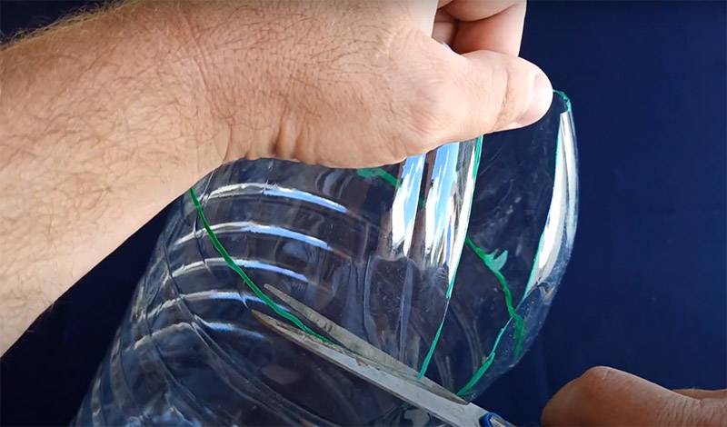 Мышеловка своими руками: как сделать ???? ловушку из пластиковой бутылки, картона и ведра с водой, фото