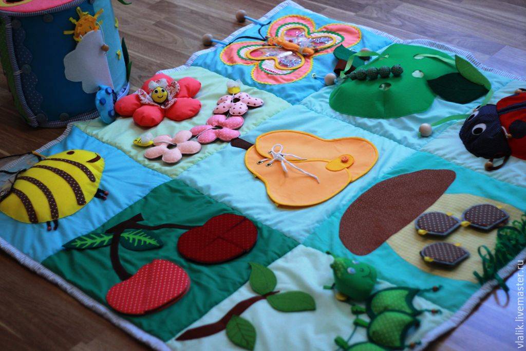Как сделать развивающий коврик для детей от 0 до 3 лет своими руками