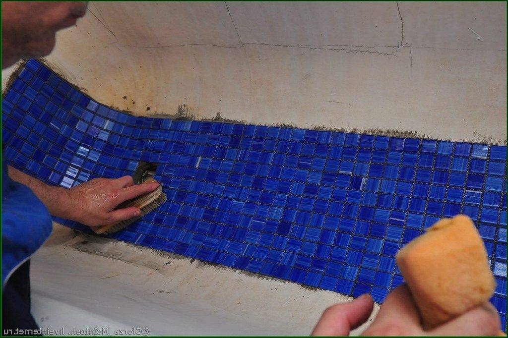 Как отделать бассейн мозаикой: виды плиток и этапы работ по укладке