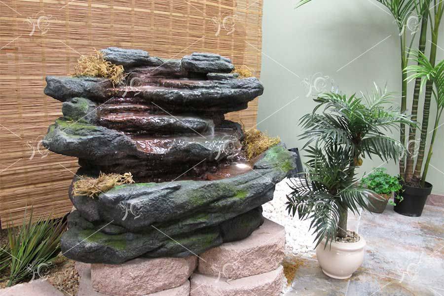 Кусочек настоящего водопада в доме и еще 5 уникальных вариантов роскошного декорирования стен