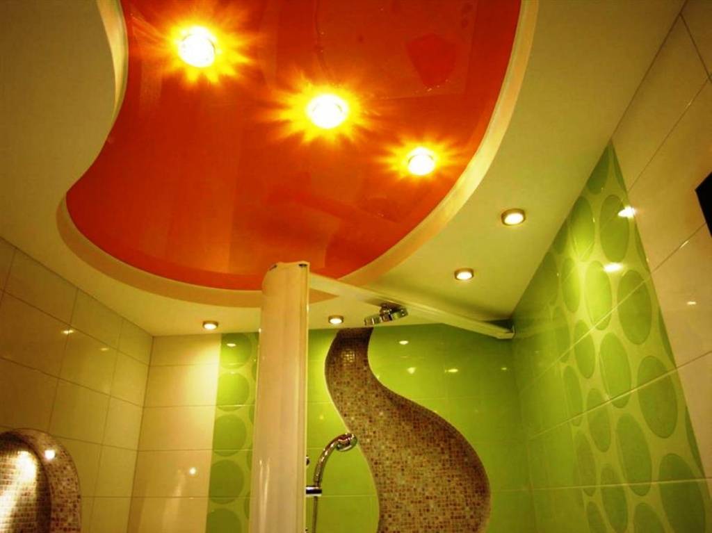 Натяжные потолки (200 фото) - дизайн потолка в зале, кухне, спальне, ванной и прихожей