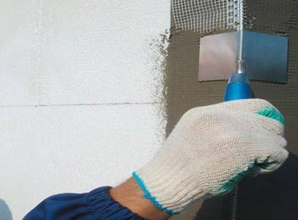 Шпаклевка пенопласта на улице и внутри помещения: фасадные и другие составы | дневники ремонта obustroeno.club