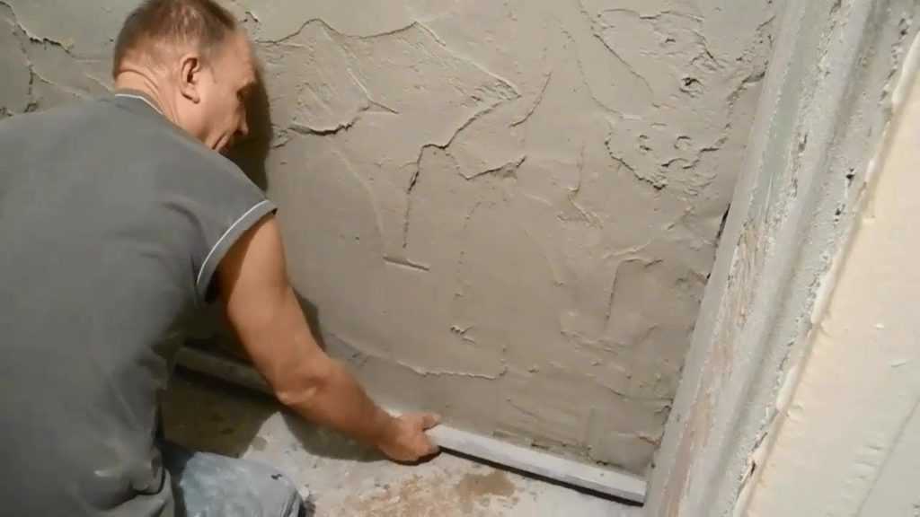 Оштукатуривание стен в ванной комнате. Этапы работ и технология выравнивания