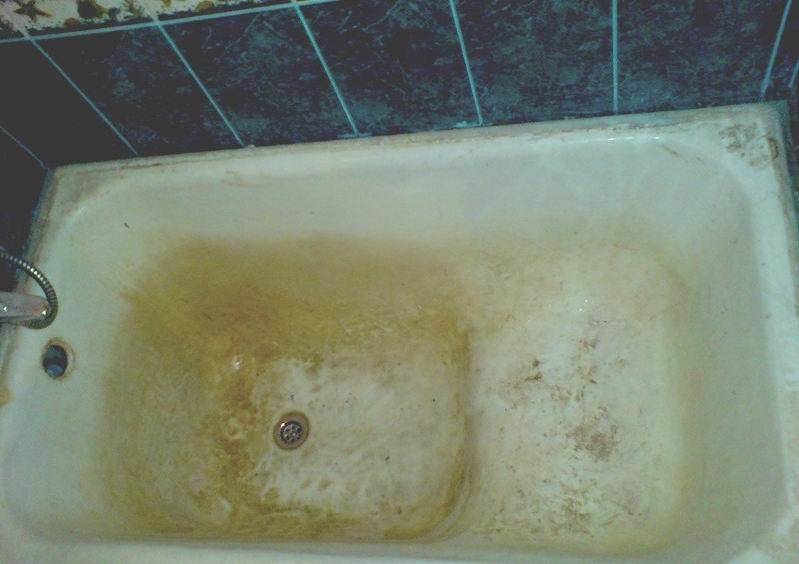 Как удалить известковый налет в ванной?