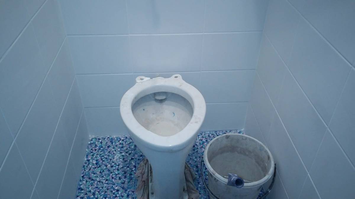 Гигиенический душ в туалете - современное решение облегчающее многие гигиенические процедуры