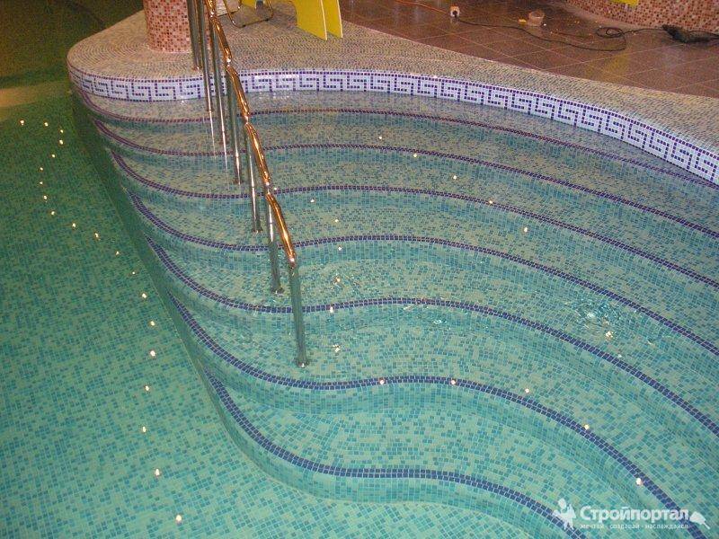 Ремонт мозаики в бассейне, разные варианты из практики
