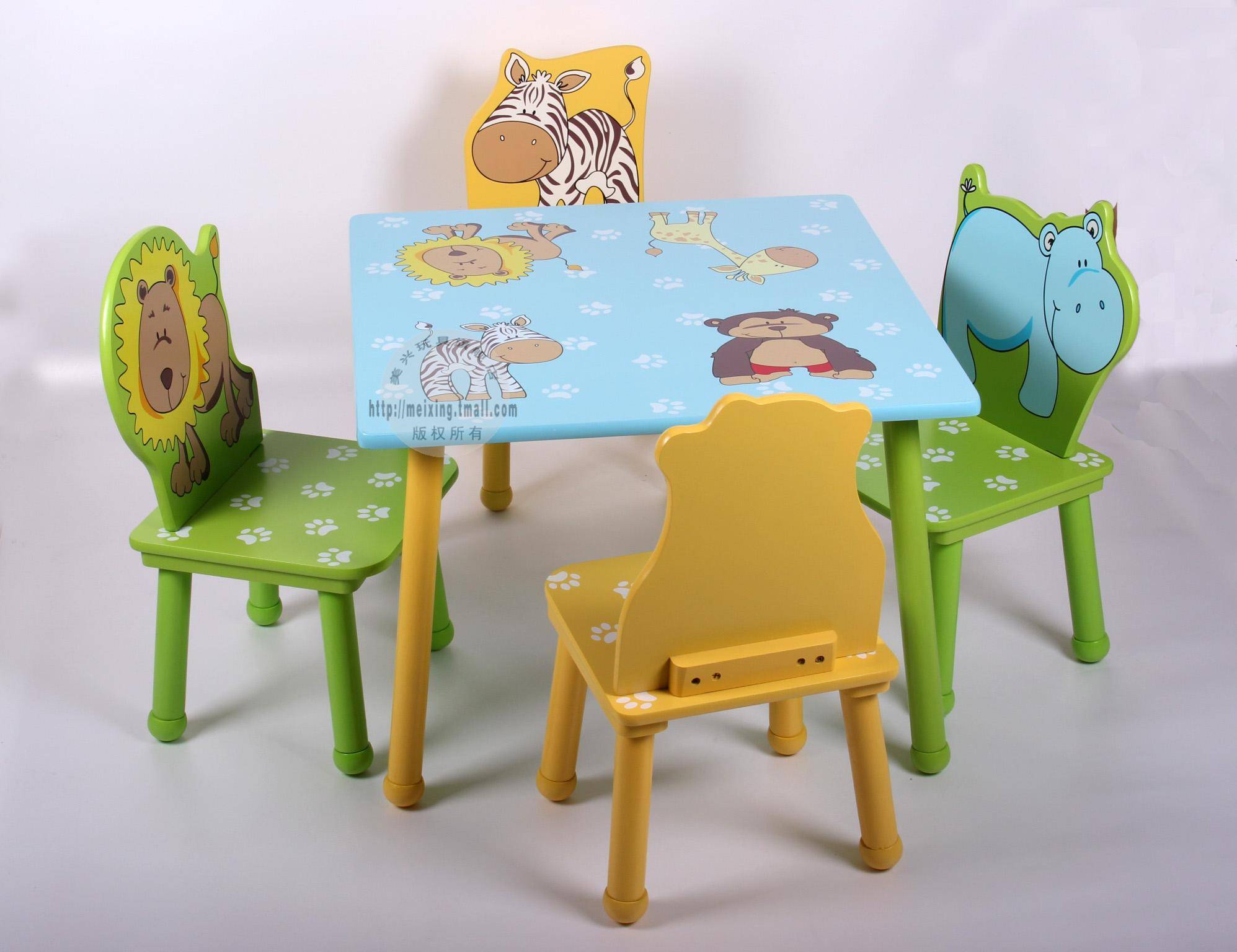 детский стол и стульчик из дерева