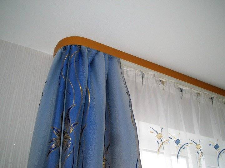Как вешать шторы на шторной ленте на крючки?