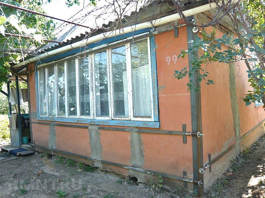 Трещины в доме - что делать? как заделать трещины кирпичной в стене?