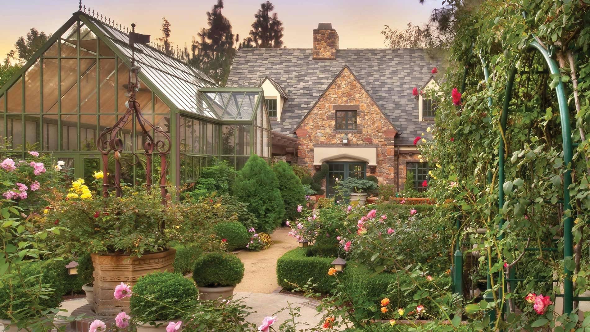 Английский стиль для сада в ландшафтном дизайне: оформляем, выбираем растения и декор