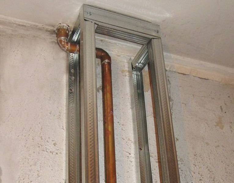 Как спрятать трубы отопления в частном доме, соблюдая технику безопасности